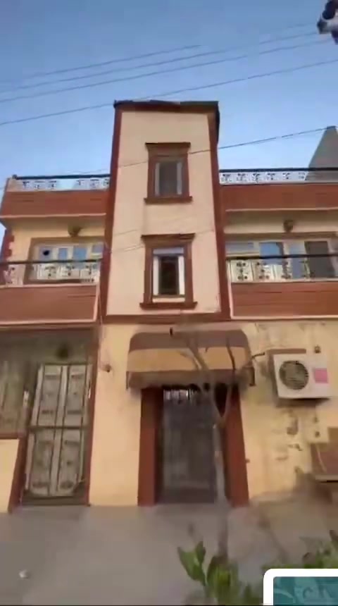 بيت للابحار في منطقه رزكاري طابقين قرب مشفى رزكاري شارع سالم وفيه كاونتر وسبلت 🔴 سعر الايحار ٤٥٠ الف مع تامينات مبلغ شهر  لمزيد من التفاضيل تفضلو نوسينكه ديمانه قرب مطعم رووف  ***********
