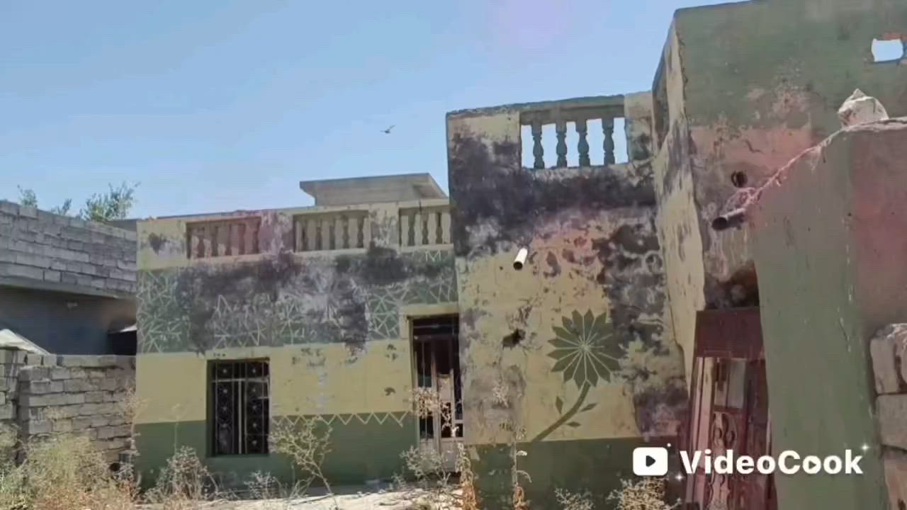 قضاء جلولاء
حي الجماهير فرع فاضل الوكيل خدمات كامله 
 دار سكن للبيع المساحة 250 طابو صرف
يتكون من استقبال وغرفتين نوم وصاله وصحيات ومنور ومطبخ
ملاحظة *": 🌹🌺 البيت يحتاج فقط صبغ ترميم بسيط لكونه متروك من فتره 
تحويل مباشر
السعر المطلوب 43 وبي مجال
للاستفسار الاتصال على الرقم التالي او واتساب او مراسله الصفحة الرئيسية
*********** بي واتساب
***********
