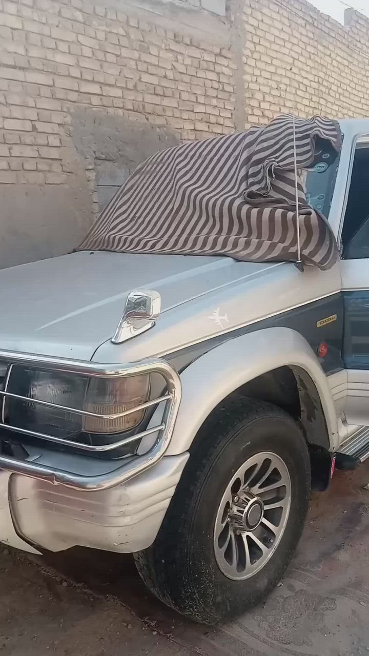 سياره باجيرو موديل 95تخم تاثيرات جديده كهربائيات شغاله تبريدفول صبغ جماليه مقفوله سياره فول بس محرك لاطش55 ورقه***********
