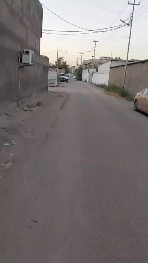 بناية طابقين مسوينه محد تدريسي 200 متر طابو ملك 
ابي الخصيب كوت الصلحي تحتوي على 7 قاعات للتدريس 
جاهزة من سبالت وكراسي وصبورات يعني تستلمه كامله للاستفسار ***********
