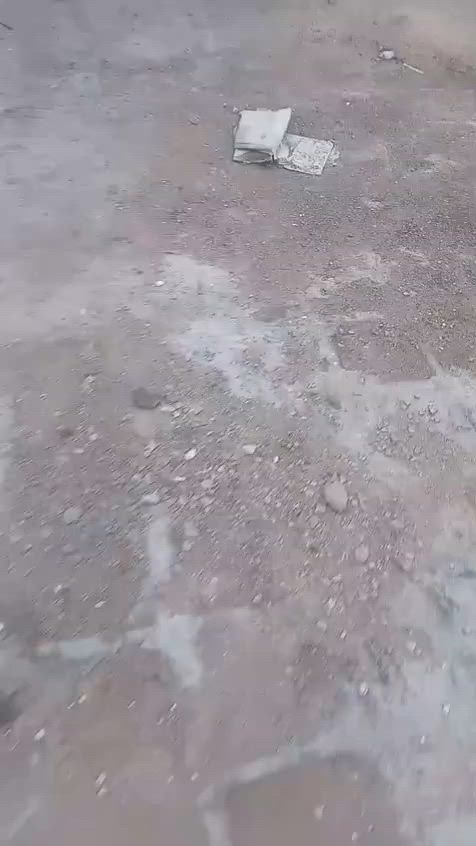 🏡 فرصة مميزة لامتلاك دار سكنية في موقع هادئ ومخدوم 🏡

السلام عليكم ورحمة الله وبركاته

دار للبيع في بابل - ناحية أبو غرق - حي السلام، قرب مدرسة الصقور.

🔹 مساحة الدار: 220 متر
🔹 جنس العقار: طابو ملك صرف
🔹 البناء: طابوق
🔹 مواصفات الدار: ✅ غرفتان
✅ استقبال
✅ مطبخ
✅ حديقة
✅ طارمة بمساحة كبيرة
✅ موقع مناسب وقريب من الخدمات

📌 الدار مطلوب على مصرف عقار بابل، والتسديد يكون شهرياً بمبلغ 430 ألف دينار.

💰 المطلوب لصاحب الدار: 50 مليون دينار
🔹 السعر قابل للتفاوض للجادين.

✨ إذا كنت تبحث عن دار مريحة بمساحة جيدة وسعر مناسب، فهذه فرصة تستحق الاهتمام.

📞 للاستفسار والتفاصيل أكثر يرجى التواصل على الرقم أسفل المنشور.


**إذا كنت صاحب هذا الإعلان وتريد حذفه لأي سبب، رجاءا أرسل رسالة إلى الدعم الفني**