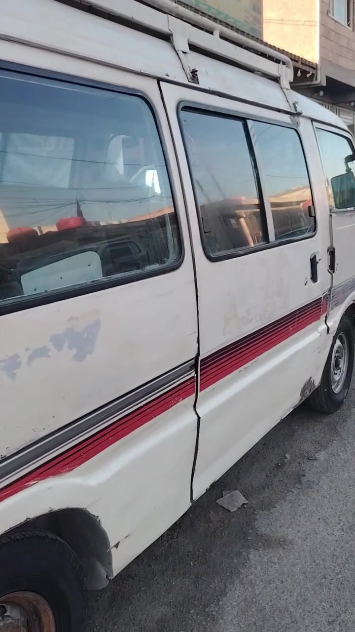 مازده البيع مكينه ونجي جديده كير كسن حداديه تخم تاير جديد سنورته السبعه وعشرين راعيه موجود كشنات سياحي *********** مكان كربلاء حي الغدير  السعر 30 بيه مجال
