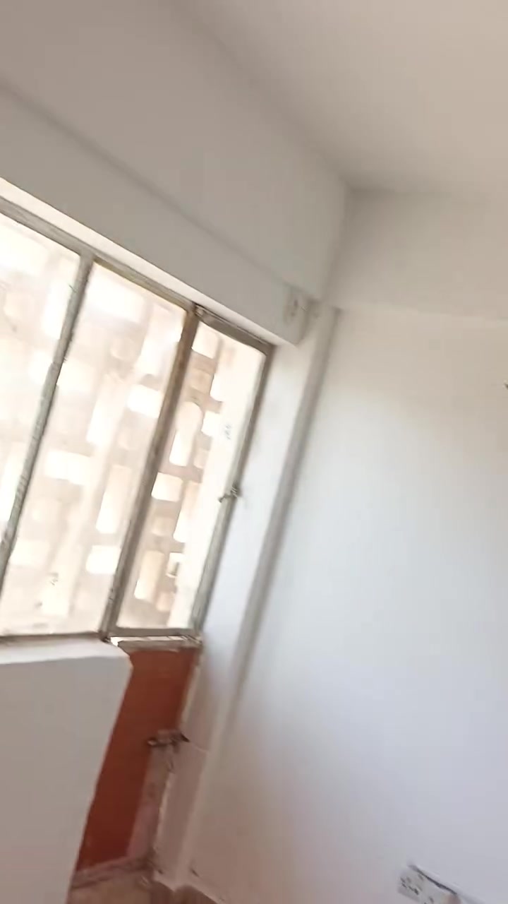السلام عليكم شقه ليجار في حي المعمل ايجارهه ٧٥الف 
وتفاصيلهه بل المقطع لتصال ***********
