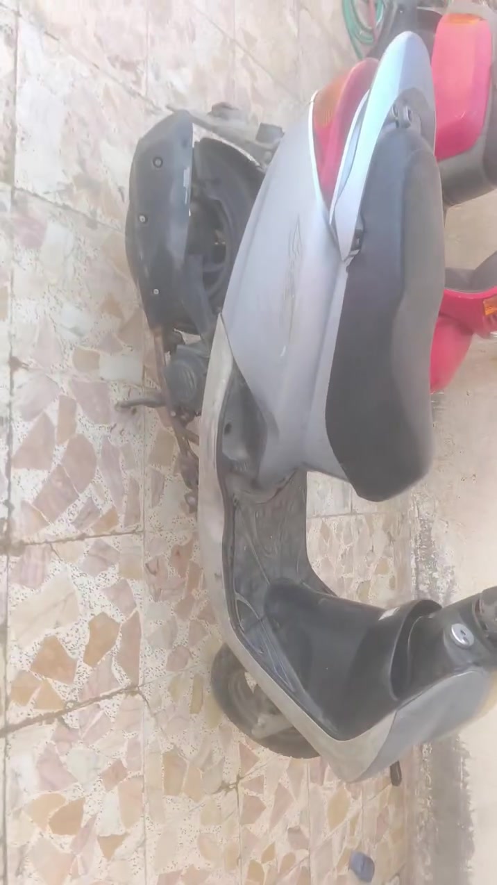 درجه للبيع.  ماكس.   دور نفط المكان.   الدرجه. جديده  نضافه  ٩٠    السعر. ٧٠٠. ،.  ***********
