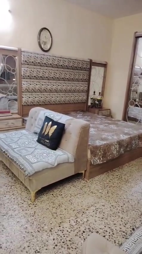 سلام عليكم عندي غرفت نوام جديده 9قطع البيع 800الف وبيه مجال وياه دوشك طبي الاصلي ***********
