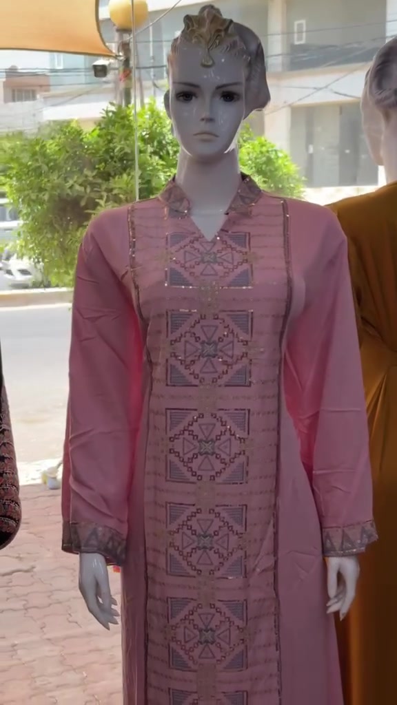 كلابيه كويتي خامه للن 

القياسات المتوفره
 L XL 2XL 3XL
ملاحظه زبائنا/ متوفره ب 3 الوان 

السعر 22 الف 

للتواصل معنا ع الواتس اب ***********

يتوفر لدينا توصيل لجميع المحافظات ب 5000
