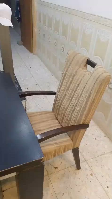 ميز طعام للبيع للاستفسار الاتصال ***********
