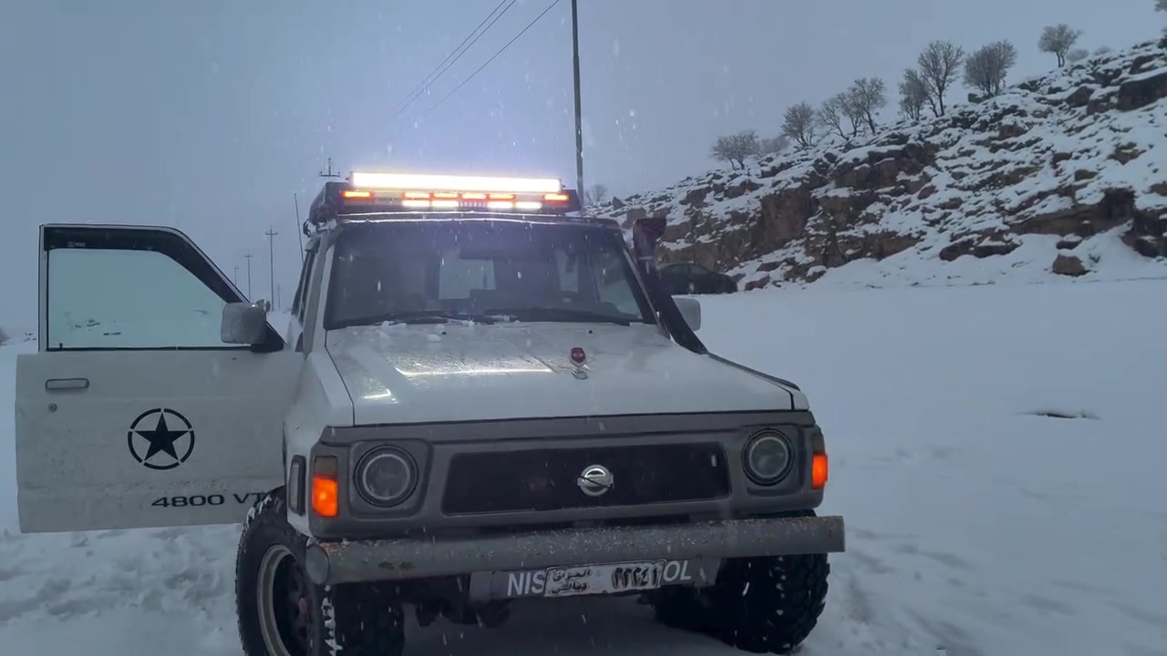 بە ناوی خوای گە ورە
پێشە کی ماشە للە لە مالی هە مولایەک
نیسان پاترۆل مۆدێل 1989تە خت
گێرو مە کینە  بە شە رتی ١٠٠  فیتەر 
دە بلگێرو کارە بای بە شە رت 
تە بیدی ساردو گە رم بە شە رت 
کامل بە رز کراوەتەوە کامل جوانکاریو چە مچە ی تۆکمە ی بۆبە ستراوە 
هەموگیانی بە شەرت ٤تایە و ویلی mm  فول جە بە لی لە ژێرە تازە بۆم بە ستوە 
4تایە ی نیوداشی فول جە بە لی تری لە گە ڵایە 
4 تایەو ویلی سە ر قیری لە گە لایە 
رۆتی کاملی پێشە وەی لە گە ڵایە لۆک هەل نە پراوە 
ئارمی پلاسیکی سلێمانیە 
ئارموئە وە لیاتی بە شە رت حیجزو خرامە ی  بە شە رت 
نرخی 85 گە لاو مامە ڵە یە کی زۆرکە می برایانە 
یە ک 250 دیناری مە سرە ف تیانیە  
سە یارە کە لە بازیانە. لە رە سمو ڤیدۆکان زۆر جوانترە تاقانە یە  
مشتە ریت تێل کە لە خزمە تانام 
***********
