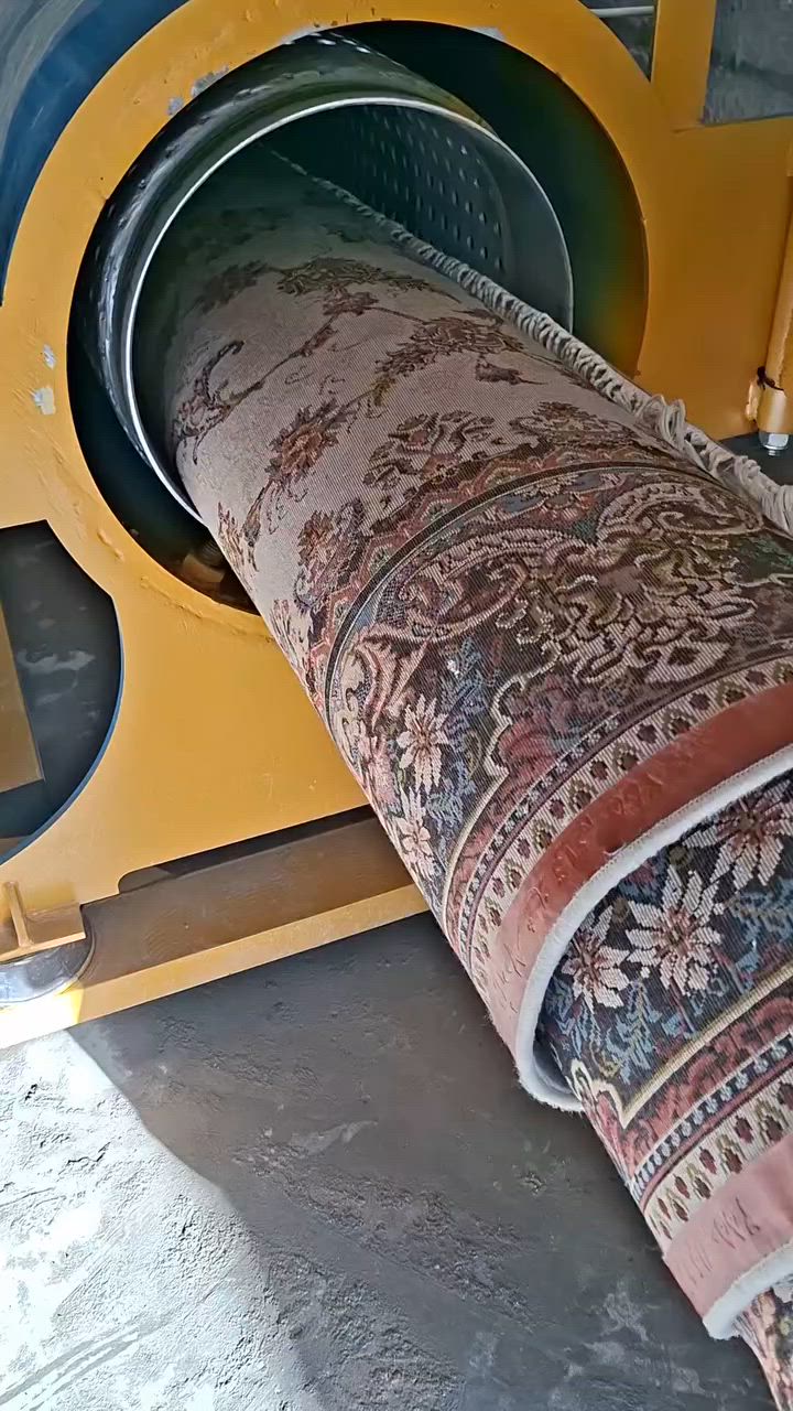 جوانترین شۆردنی فەرش ومافور کومبار و بەتانی شۆردنی تەنکی و ناوماڵ و قەنەفە بەجوانترین شێوە .ژم *********** ***********
