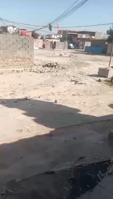 سلام عليكم بيت 100متر  سعره 15كهرباء ماي مجاري انترنيت مدينة الصدر الكيارة مقابل البانزين خانه ***********

