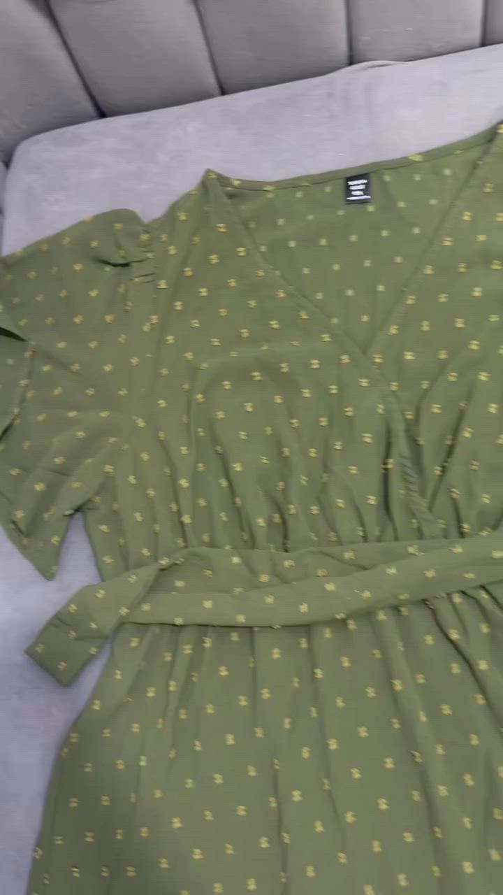 فستان القياس xl 
الطول 80 السعر 5


**إذا كنت صاحب هذا الإعلان وتريد حذفه لأي سبب، رجاءا أرسل رسالة إلى الدعم الفني**