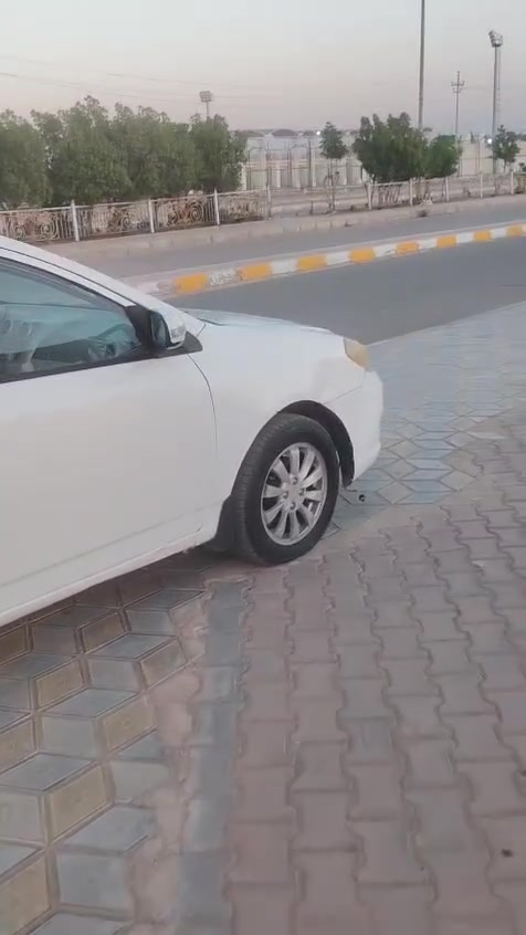 السلام عليكم بي وأيدي  موديل 2013مكينه كير مكفولات تبريد ثلج تخم تاير جديد خطين  غاز بانزين اوته ماتيك ابلاديه سياره جاهزه شغل وطلع وين ماتريد السعر 33 مراوس شنو عندك اراوس  المكان العماره تصال *********** رقم اسيه بي واتساب ***********

