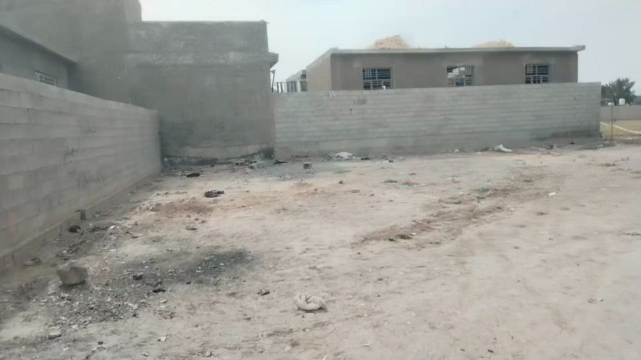 قطعه البيع مساحه 375 بغداد  الحسنيه المعامل قرب معمل بغداد رقم  اتصل ***********
