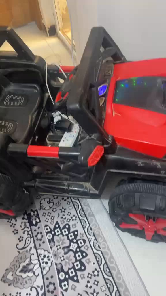 سياره شحن لحد عمر ١٢ سنه مثل ما موضح بالفديو الشحن مالته ٧ ايام يبقه بلوتوث السعر ١٦٠ بيهه مجال للشراي مكانه  مجمت الكرار السكني


**إذا كنت صاحب هذا الإعلان وتريد حذفه لأي سبب، رجاءا أرسل رسالة إلى الدعم الفني**