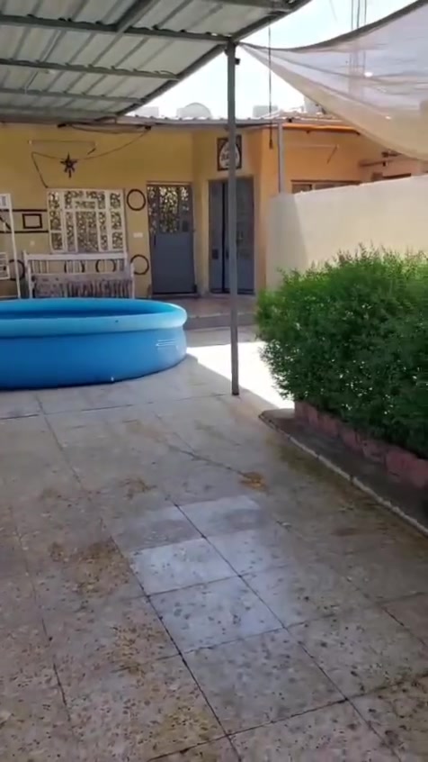 بيت للبيع مساحه ٢٠٠ في منطقه جكوك ناهيت شارع قمر بني هاشم بناء جديد السعر ٣٥ وبيه محال بسيط باقي تفاصيل داخل مقطع رقم الهاتف ***********
