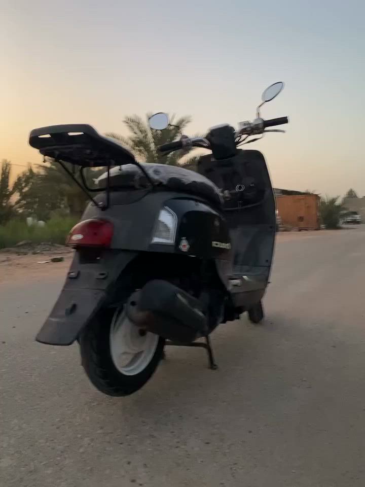 سلام عليكم دراجه بوليس كابريتر للبيع  مكفوله من مكينه وشاصي  دراجه حلوه ونضيفه ماعوزه شي كهربائيات كلها شغاله قفل جنطه قفل ستيرن قفل اتواجد بس وتساب 📍مكاني كربلاء على طريق النجف للستفسار ***********
