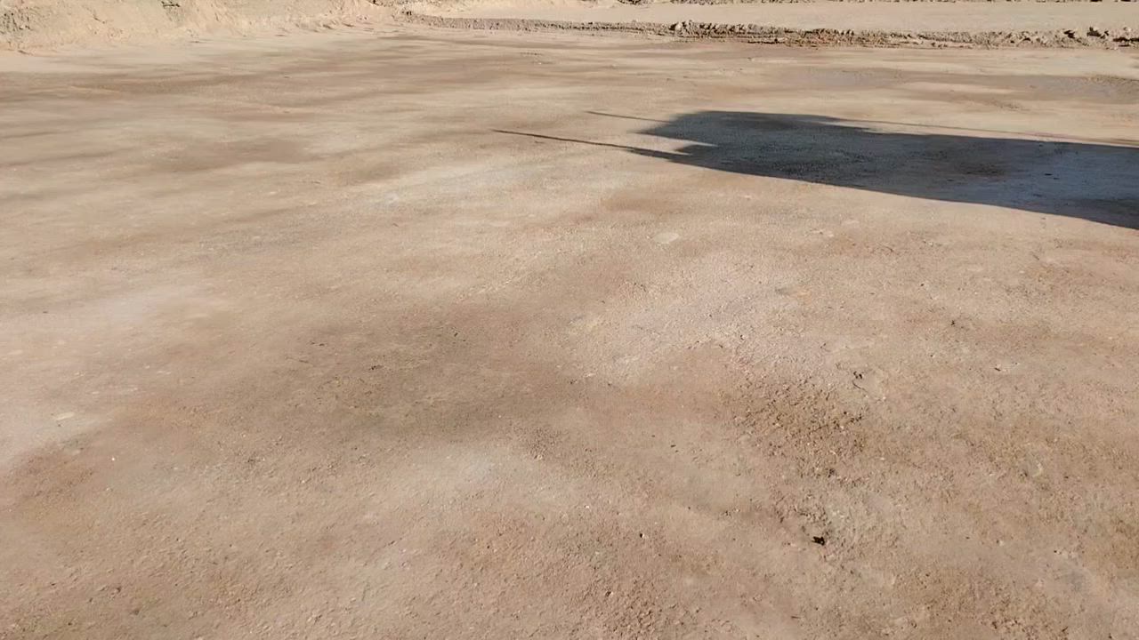 مكتب ابوحسين للمقاولات مستعدون لفرش قطع الأراضي افرازالنفط افرازالجامعة بتاريخ *********** بتاريخ /6/15
