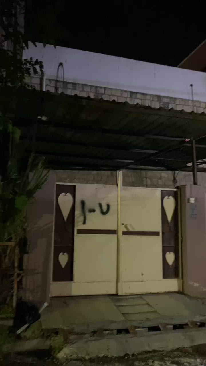 بيت في حي المنصور خلف جامع الحق
طابقين  غربي مساحه 162 

كراج كبير 

وحديقه خلفيه

بأسم الشرعي  سند ملك صرف سند جديد 2026 شرط التحويل للاستفسار الاتصال عالارقام 

***********

***********

