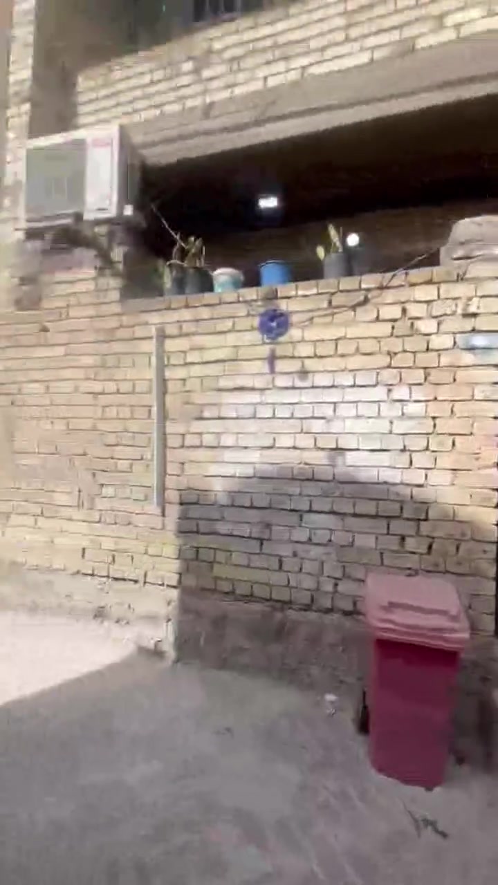 اعاده نشر بسبب الوعود الكاذبه
نصف قطعه للبيع مساحه٥٥ في قطاع ١٧ السوق  والمدارس قريبه بنفس القطاع
٥×١١
ثلاث طوابق بناء حديث 
يحتوي على ٣ نوم غرفتين ٥×٥ وغرفه صغيره 
واستقبال معزوله مثل ماموضح امامكم 
٣ خدمات 
السعر١٣٠ وبي مجال 
للاستفسار مراسله الصفحه او على الرقم 
***********
