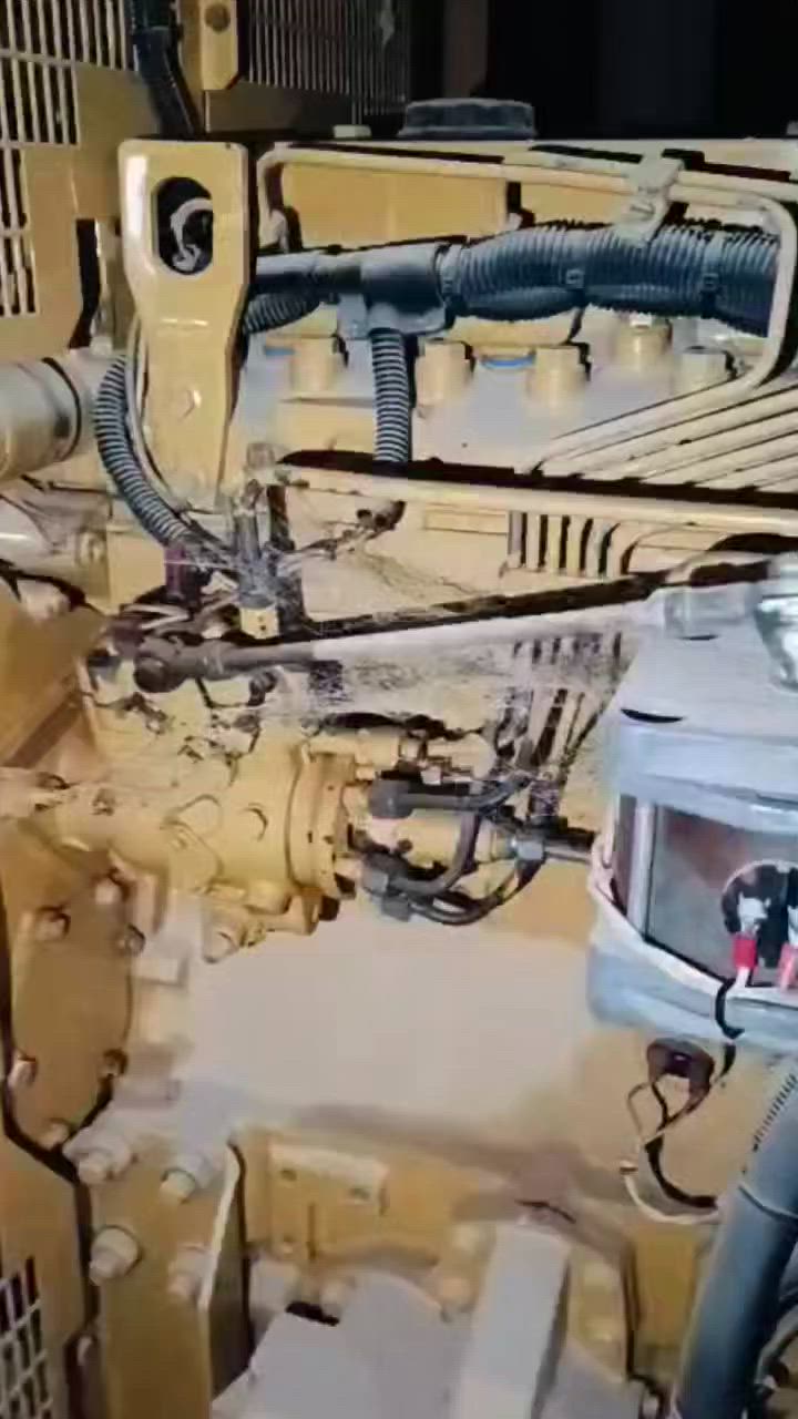 مولدة  للبيع
نوعها بيركس ألماني الأصلي 
حجمها 110 كيفي 
محركها ستندر ما مفتوح 
للأستفسار الأتصال على الرقم
***********
