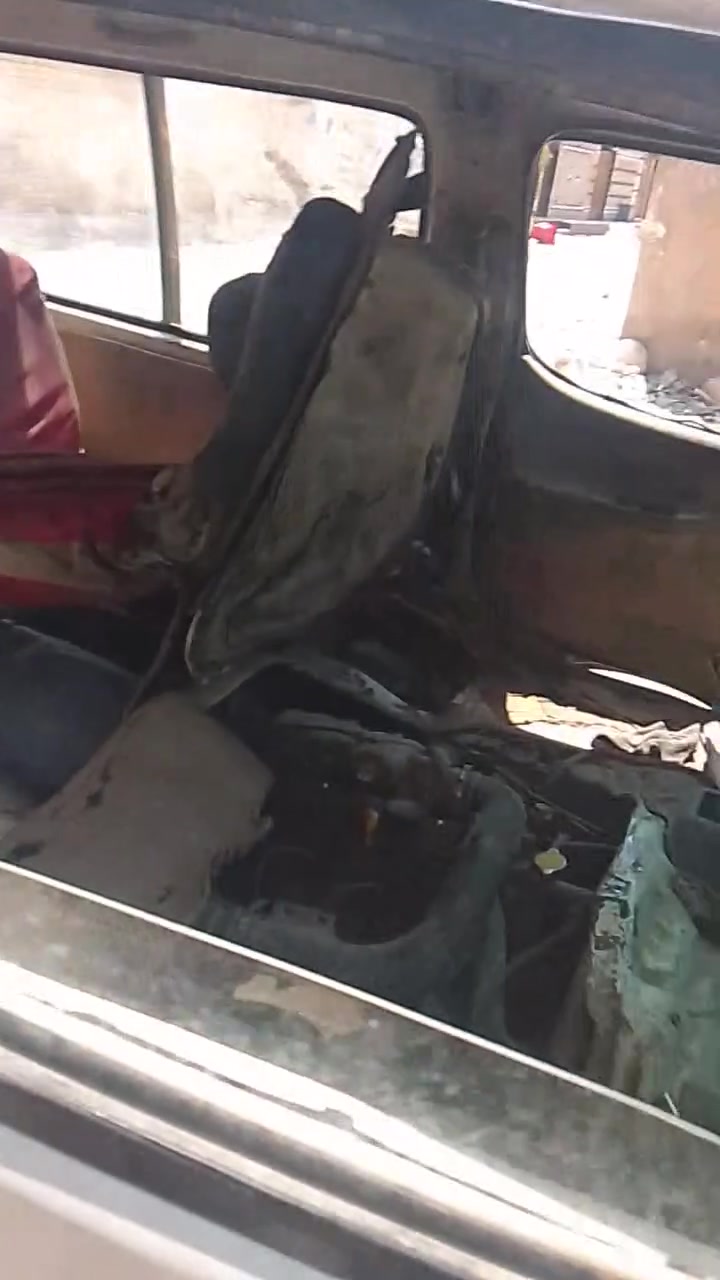 السلام عليكم من رخصه الادمن سياره فتون جنبي سياره سويت بيها حادث باليمنى واريد اريد ابيعها بالسياره يراد لها صرف شويه ماكينه جدا ضفيره تعبانه عنواني بغداد البلديات شارع المصرف السياره عليها غرامات مليون وهي ربع تريد صافي تريد ابيع لك مكور السعر 25 تحويل بيع لك مكور بسعر وابيع لك صافي ***********
