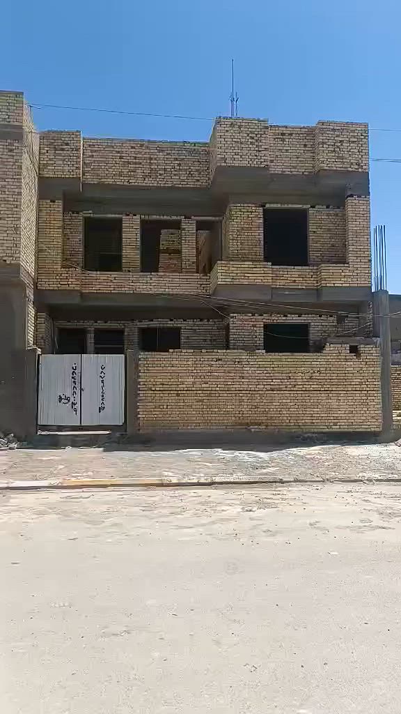🔴هيكل بناء حديث للبيع🔴
بجانب ركن  

في حي 36 بشارع عشرين

الواجهه 10 والنزال 10

الطابق الارضي1️⃣ يتكون من  

1-غرفه

2-مطبخ

3-هول(صاله)

4-استقبال

5-صحيات خارجيه وداخليه

والطابق الثاني 2️⃣يتكون من

1-ثلاث غرف

2-هول (صاله)

ملاحضه :تكدر تسحب عليه سلفه

للأستفسار على هذا الرقم (اتصال +واتساب)

***********
