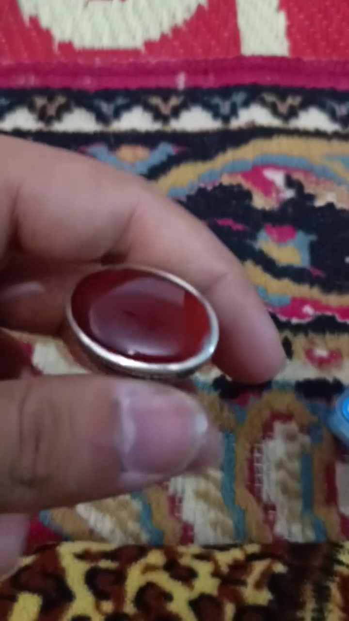 سلام عليكم محابس للبيع صياغه عارف بحرين
ثقال جدا جدا 
يمانيات كرزي 
ومشمشي 
سعر واحد150 
***********
مكاني بغداد
