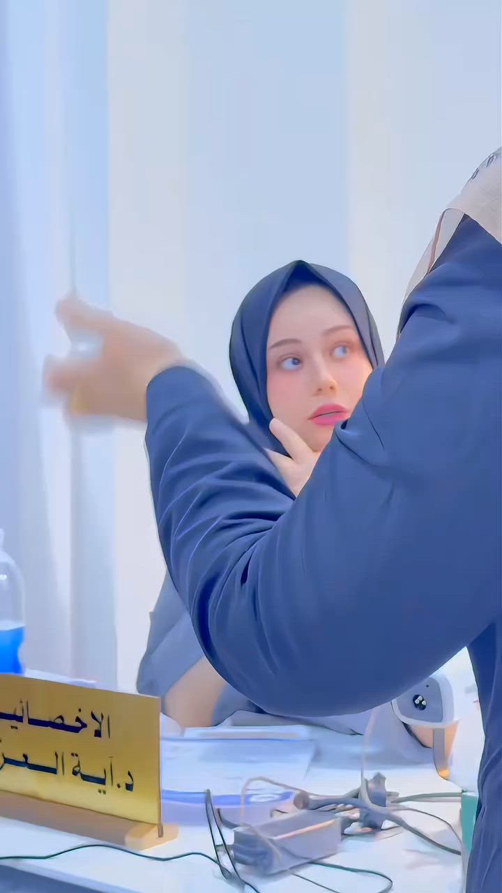 تتواجد يومياً ماعدا الجمعة والسبت 
من الساعه ٥-٨ مساءاً 
في مجمع التوت الطبي
الحجز مسبق على الواتساب 
***********
