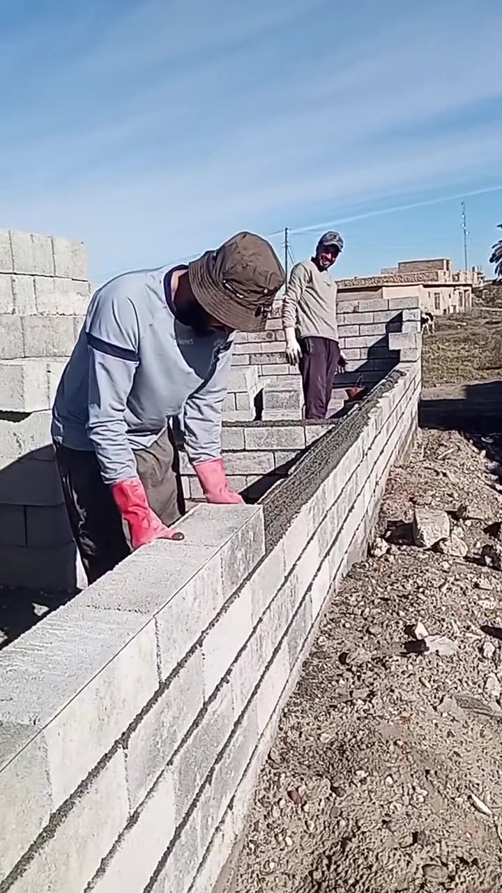 السلام عليكم كادر بناء متفرغ حاليا بناء شرط رقم واحد واسعار مناسبه نشتغل بيت او سياج او ستاره او بيتونه
وكله سعر واحد ماعليك بس تتصل وتدلل

***********
