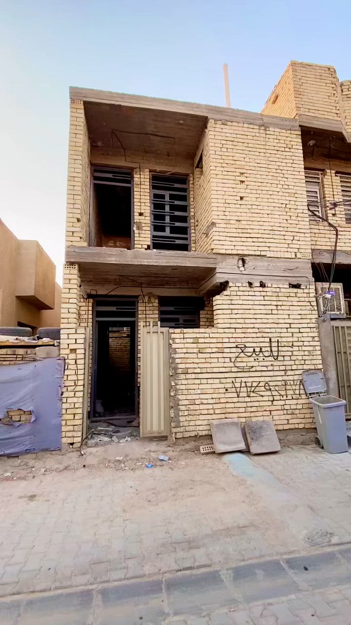 سلام عليكم بيت ٥٠ متر طابقين بشارع ١٥ مقابيل خياطه صنعه ستفسار عل هاذ رقم ***********
