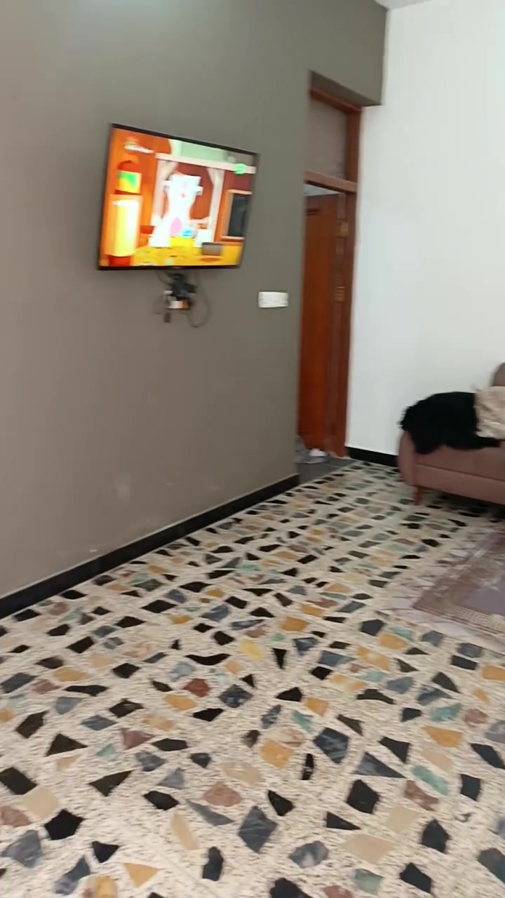 سلام عليكم بيت طابو زراعي. نهايت لأربع شوارع قرب جامع الكيلاني 60متر الواجه 6 وال نزال 10قاطين بناء درجه اولى. كاشي قاطين ماء كهرباء تبليط. شوارع 10  زراعي ابو ريسان فرع 7 للاستفسار الاتصال على الرقم ***********
