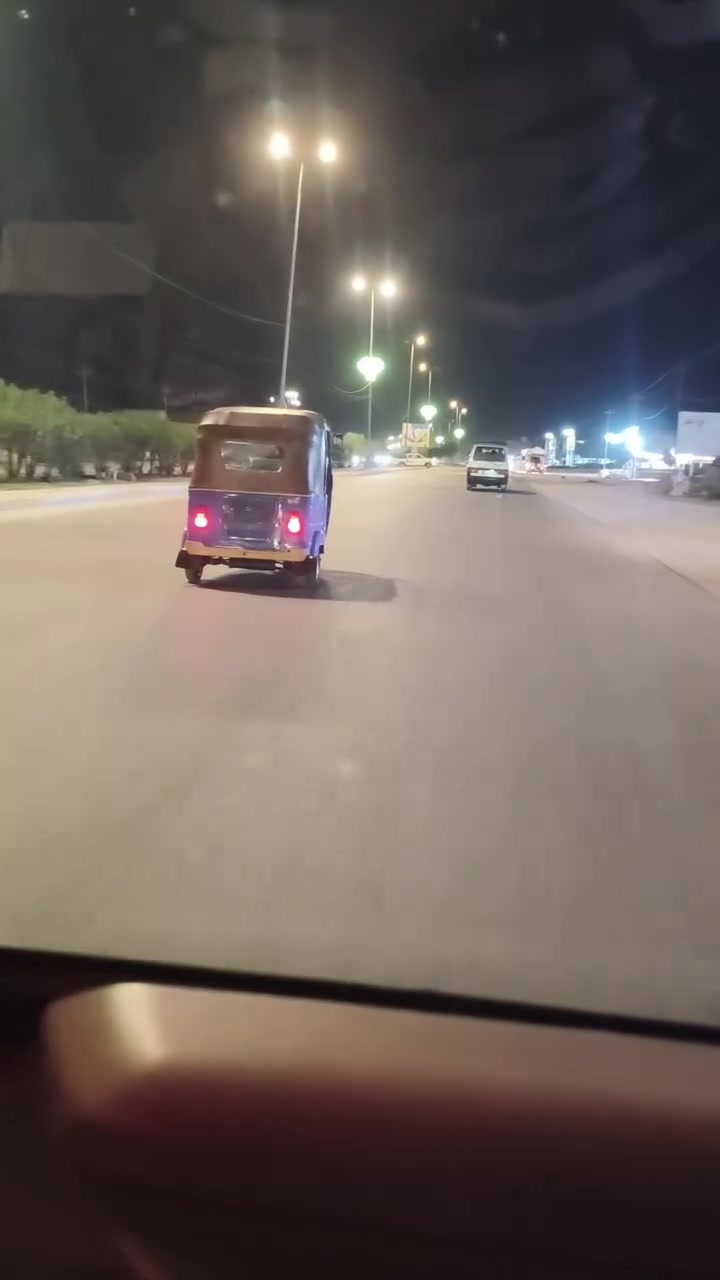 سلام عليكم تكتك للبيع 22رقم بابل تكتك كنر الاستفسار ***********
