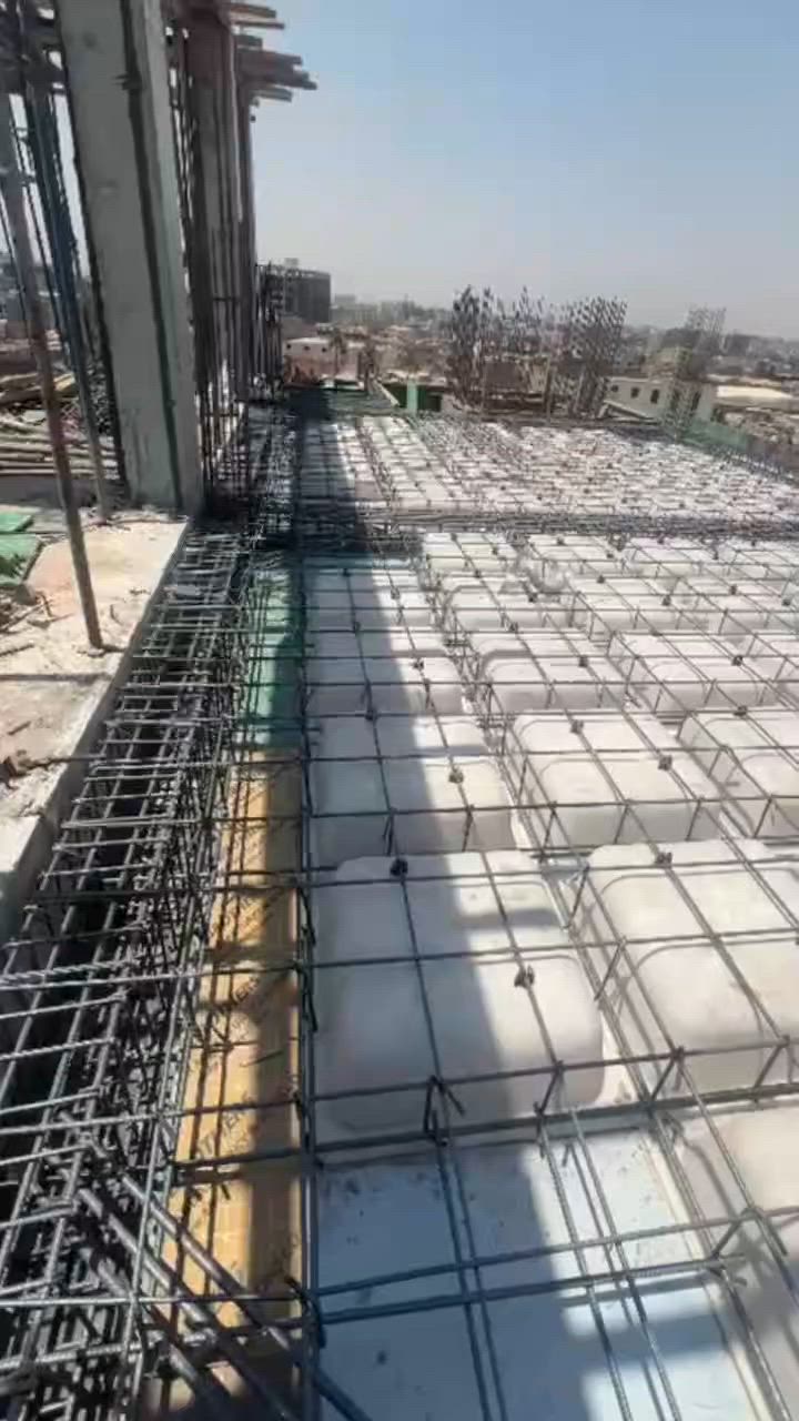 كادر حدادين تسليح اخذ شغل عله طن وقطعي رفتات وبنايات كبار عندي عواجه ومكص كهربائيّة كادر جبير تسليم مهندس واخذ نجار قالب بلاويد سكلات ***********
***********
