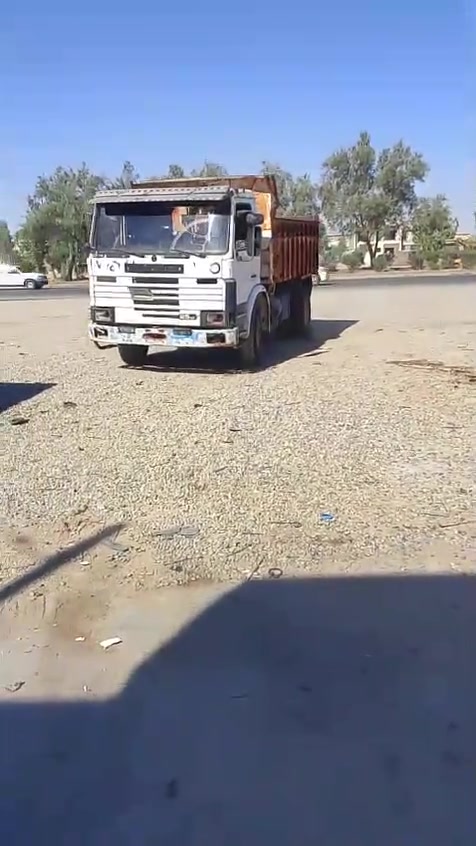 سكانيه ١٣ للبيع موديل ٩٥  رقمه فحص كركوك وكاله بأسمي عامه ***********
