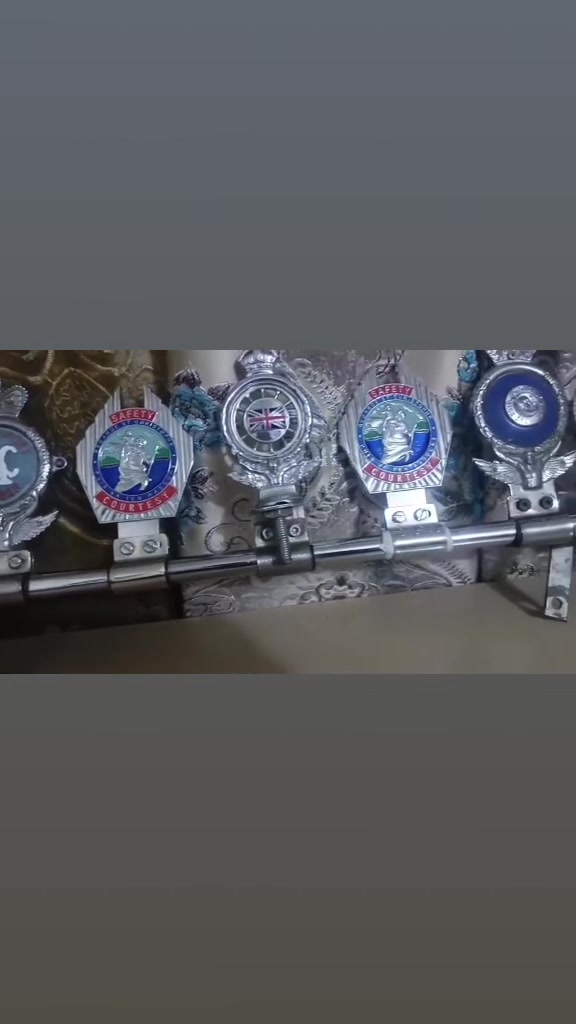 سلام عليكم شباب بوري باجات للبيع شلع لحد يرسلني عله قطلع وقطعتين شلع ابيع مكان نجف ***********
