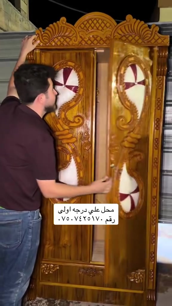 غرف نوم فول نضيف سعر اخو بلاش إنشاء الله 
رقم محل علي درجه اولى ***********
