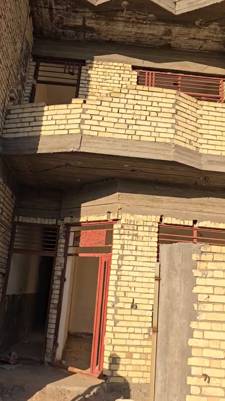 النصر الثانيه 
١٠٠م طابق ونص
طابو زراعي سند٢٥
*********** واتساب
السعر٨٠ وبي مجال بسيط
غير متواجد عالفيس بوك
