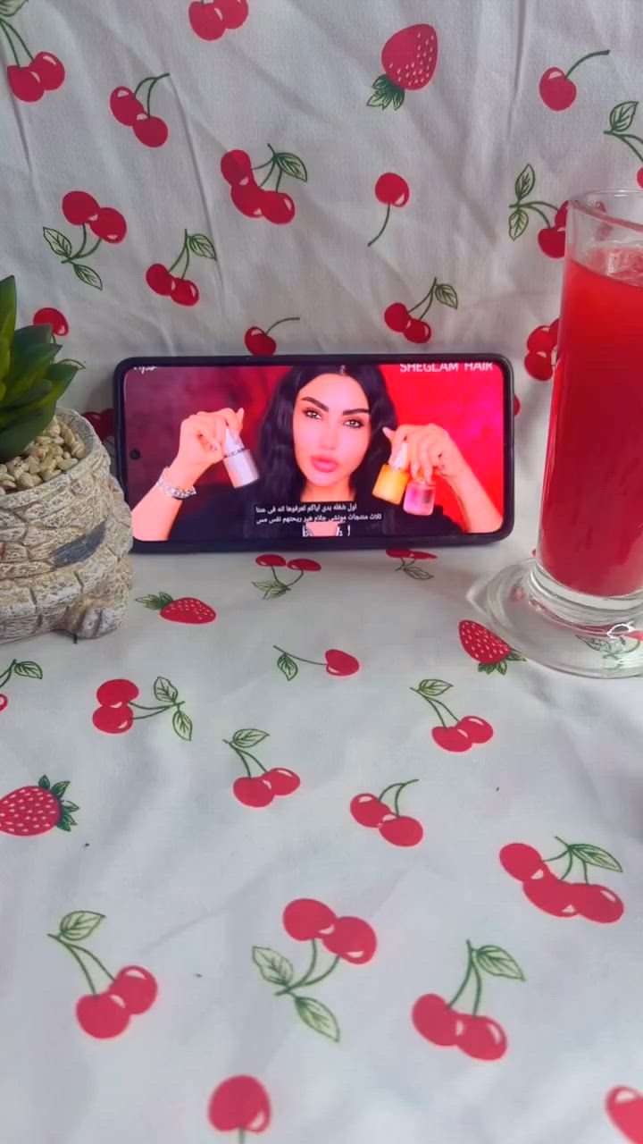 "وداعاً للتلف.. ومرحباً بشعر حيوي ومشرق! ✨
مع واقي الحرارة من SHEGLAM، تصفيف شعركِ اليومي أصبح آمناً تماماً. تركيبة متطورة تحمي شعركِ من درجات الحرارة العالية، تمنع التقصف، وتقضي على المتطاير (Frizz) لتمنحكِ انسيابية مذهلة ولمعاناً زجاجياً يدوم طوال اليوم. احصلي على نتيجة صالونات التجميل في منزلكِ وبأعلى حماية."
ملمس حريري: يمنحكِ لمعاناً فخماً دون أي أثر دهني أو ثقل على الشعر
ترطيب وعناية: يغذي الخصلات ويمنع جفافها وتقصف أطرافها.

للحجز واستفسار مراسلة دايرك📩
يوجد خدمةتوصيل 🛍️🚙
 #محافظات #اكسبلور #عنايه #ترند #مثنى #عناية #الشعر @


**إذا كنت صاحب هذا الإعلان وتريد حذفه لأي سبب، رجاءا أرسل رسالة إلى الدعم الفني**