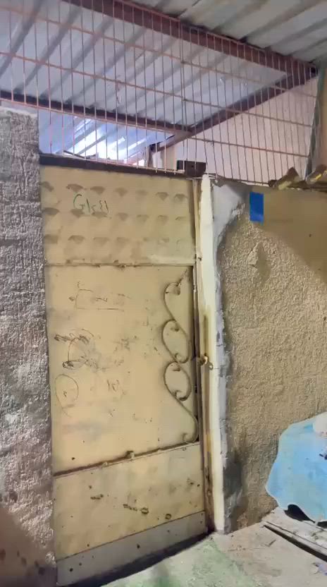 السلام عليكم
شقه ارضيه مناوي الجم خلف عقارات المناوي 
غرفه واستقبال موزع ومطبخ وصحيات يجاره قفل 250
مطلوب عائله صغيره محترمه 
جاهزه كيزر مقطوره ماطور 
عقارات حيدر القاسم 
***********
