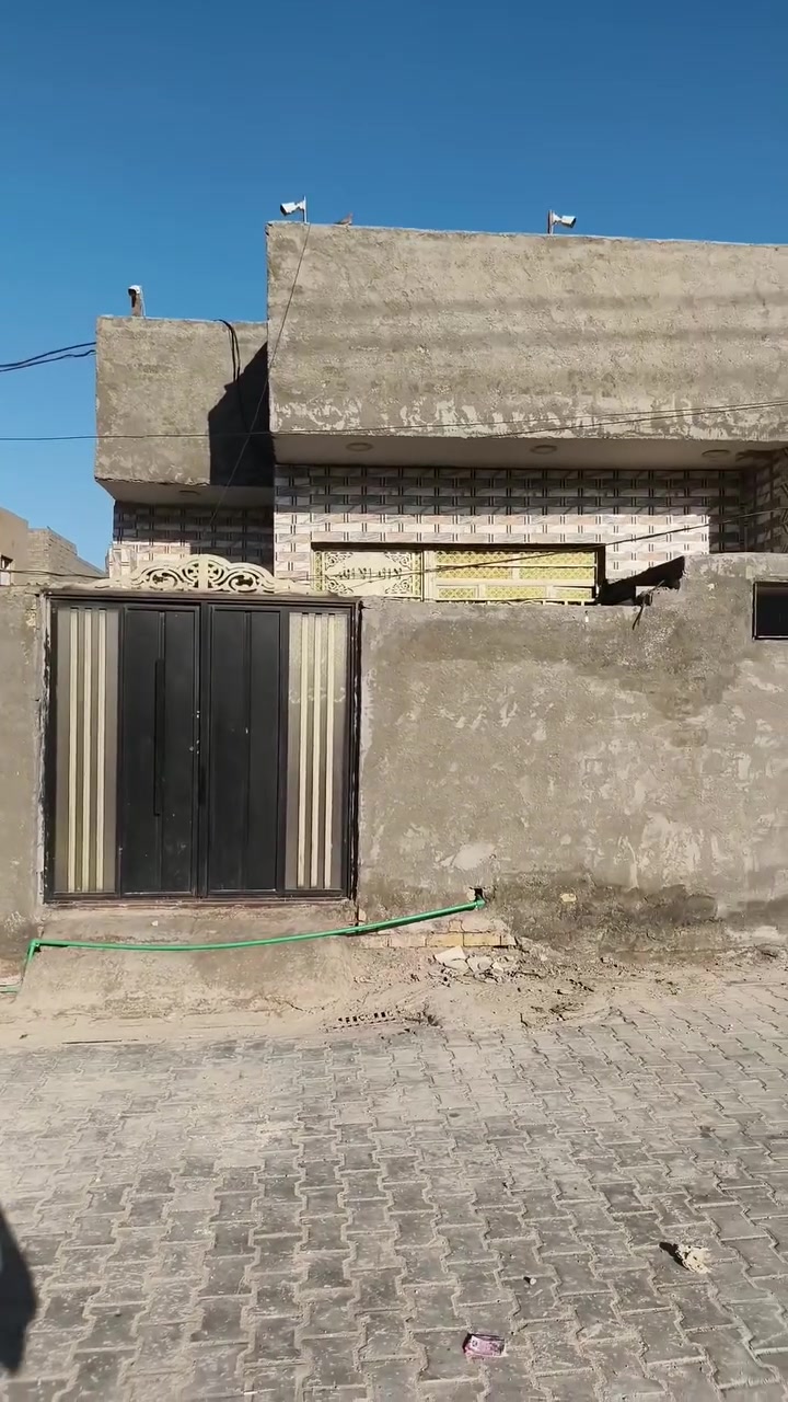 سلام عليكم بيت ١٢٠ م كامل خدمات ماء مقرنص إنترنت كهرباء كامل ثالث بيت على شارع موقع سبع قصور شارع كريش شوفت عينك بيت طابوك وبناء جديد سعرها ٤٣ مليون لغرض سفر اريد ابيع وسافر رقم هاتف ***********
