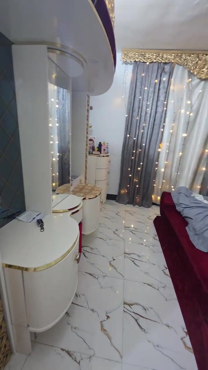 غرفه للبيع سعر 450
عنوان. ناصريه المركز 
 الرقم. ***********
