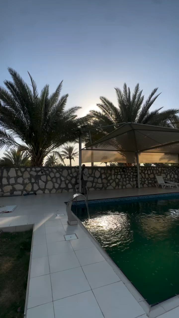 🌳🌴مزرعة بمساحة دونم 🌴🌳

             (( الموقع : خلف جامعة بابل ))

       ♦️الوارد الشهري مو اقل من ٥ مليون ♦️

على الشارع مباشرةً تبليط وماء خدمات كاملة 

تحتوي على منزل صغير او دار استراحة 

مسبح 🏊‍♂️ 6*12 

اشجار ونخيل 🌳🌴

مسيجة بسياج حجر 🧱 

ومولدات عدد 2 

الـــــ💵ــســـــعـــــــ💵ــــر : 350 مـــلـــــــيـــون وبـــٰـيـــهــا مـــــجــــال 💲💲💲💲💲💲💲💲💲💲💲💲💲💲💲

للأستفسار  مــراســـلة  الــصفحه او زيـارة   #مكتـــــــــب #مــــــردوخ لـــلـــعـــقـــار 
#الــــكـــائـــن
فـــي شارع 40 —— مجاور مجمع الكوخ 
او الاتصال ⬇️⬇️⬇️⬇️⬇️
___________________________________
 علي الطائي :***********   📞 

_______________________________
