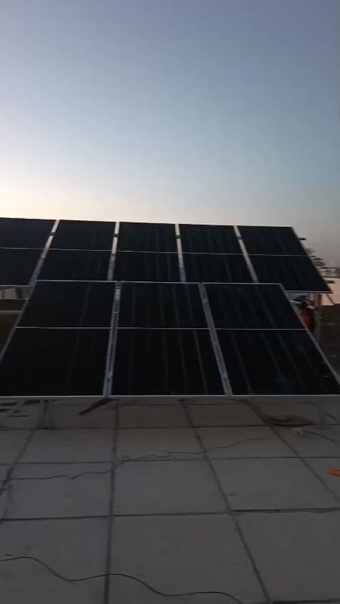 اليوم بتاريخ 2026/6/15
تم بحمد الله تنصيب منظومات طاقة شمسيه من قبل شركه الطاقه الشمسيه النظيفة  

في قضاء الخالص / حي العمال
.... 
قدرة المنظومة:
♦️20 أمبير نهاري 
♦️20 أمبير ليلي 

👈🔷 ضمان البطاريه +الانفيرتر=10سنوات✓
👈🔷 ضمان الالواح=15 سنه ✓
اختار الصح وريح بالك مع مهندس مصطفى 🥰

مكونات المنظومة:

1. البطاريه #ليثيوم16كيلوواط  نوع #Horizon عدد الدورات 12000دوره أعلى فئه bms
 ضمان  10سنوات وعمر افتراضي أكثر من 30سنه

2. الألواح الشمسية:
♦️ ألواح #jinko واط عدد10 حجم 650واط
♦️ ألواح.ذات وجهين وذات كفاءة عاليه 
♦️  15 سنة ضمان وعمر افتراضي يصل إلى 40 سنة.

3. الإنفرتر:
♦️ إنفرتر #Horizon حجم 8كيلوواط دبل mpptقابل حتى 35 أمبير 
♦️ ضمان لمدة 10سنه استبدال وعمر افتراضي أكثر من 30سنه

4. هيكل الألواح:

♦️ مصنوع من الحديد #المغلون المقاوم للصدأ لضمان المتانة.

التشغيل والصيانة 🛠️

♦️ المنظومة تعمل 24 ساعة يوميًا مدى الحياة دون مصاريف إضافية.
♦️ الصيانة الوحيدة المطلوبة هي غسل الألواح الشمسية بالماء كل بضعة أسابيع.

الضمان شامل لجميع مكونات المنظومة

للاستفسار الاتصال على الرقم 
مهندس مصطفى ☎️‏‪***********
