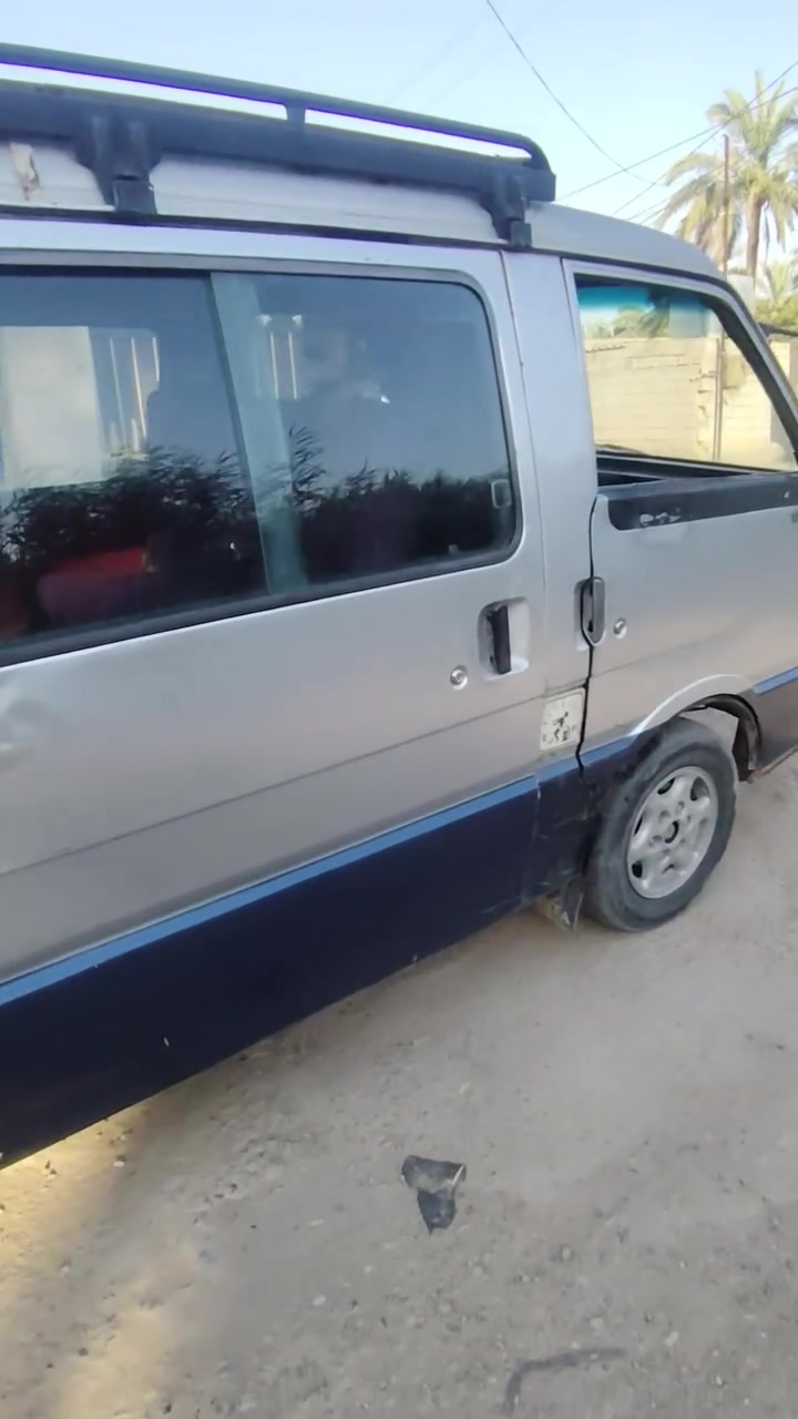 السلام عليكم كيا باسمي موديل 93 محرك 2700 محرك واكسل خير من الله العنوان ديالى بعقوبه السعر 30 وبيها مجال بسيط ***********
