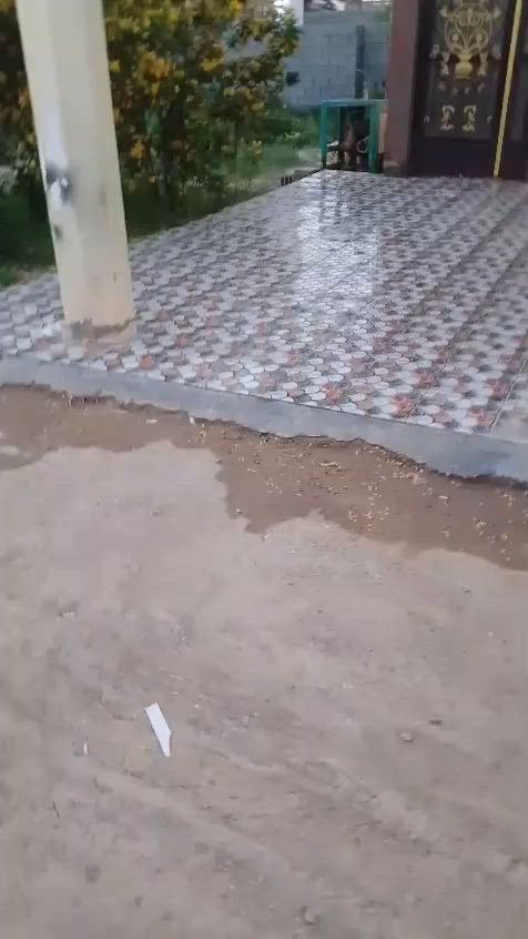 سلام عليكم قطعه ارض للبيع سند ٢٥ مساحه الارض ألف ٨٠٠ متر وجه الارض ٢٠ متر مربع مع دار بناء حديث مساحه دار ٢٠٠ متر العنوان مسيب شارع كربلاء قرب محطة العايد شارع يا حسين استفتار عل رقم ***********
