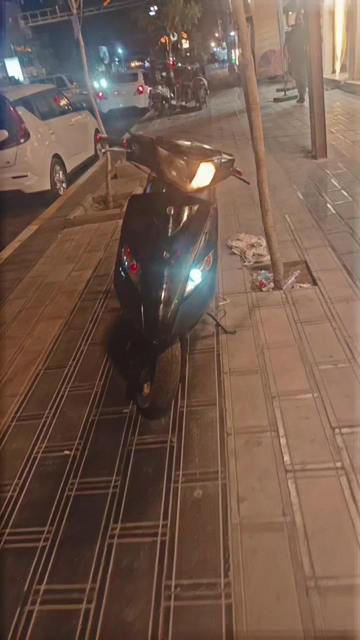دراجه ثعلب نزلته رمبه جديده مابيه اي نواقص معدل سرعه خير من الله كلش قويه وخال كلجات رياضي وكابريتر رياضي نقصه بس شاشا  جيب مصلح وفحس اني واثق دراجه اشك كلش حلوه بس احتاجيت وريد ابيعه محركه ممفتوح وناعمه وخال كلجات رياضي فه صارت اتخوف كلش  قويه سرعه١٤٠ رايده 750 وبيه مجال❤ بس تره تصويري محلو بلحقيقه كلش حلوه ونضيفه