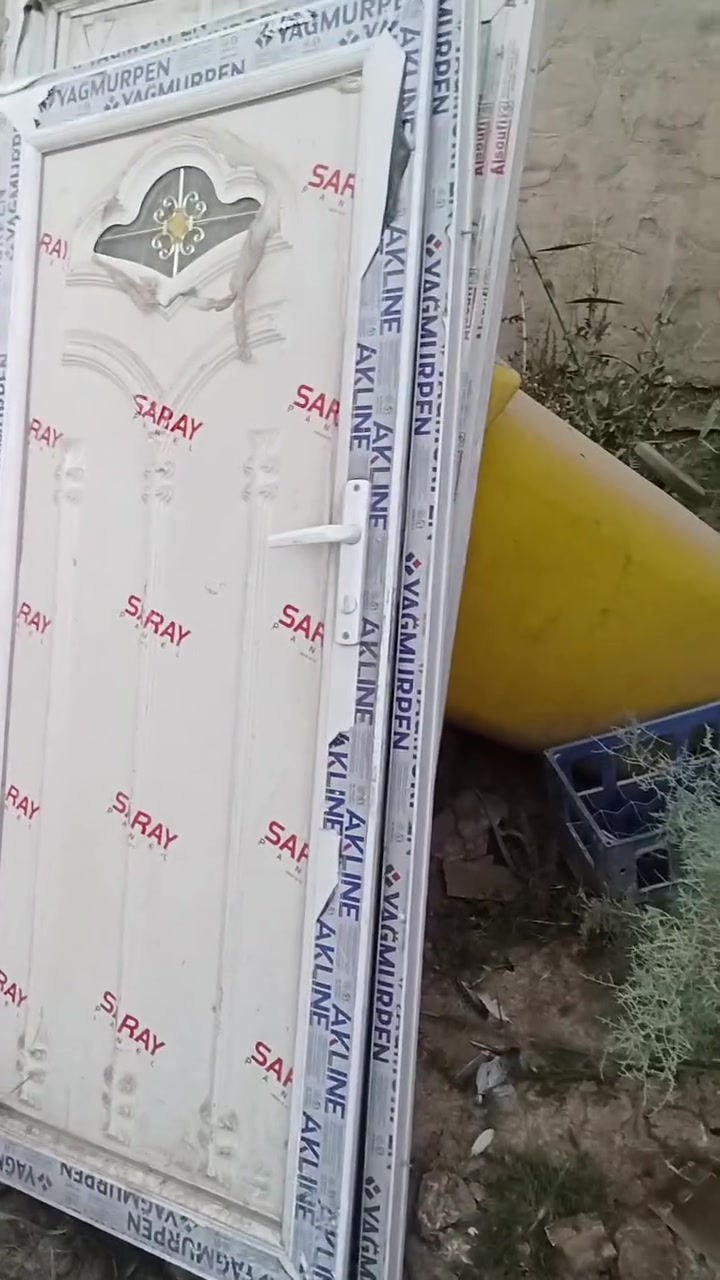 للبيع بغداد مدينة الصدر الحميديه رقم الهاتف *********** السعر قفل الوحد على 50
