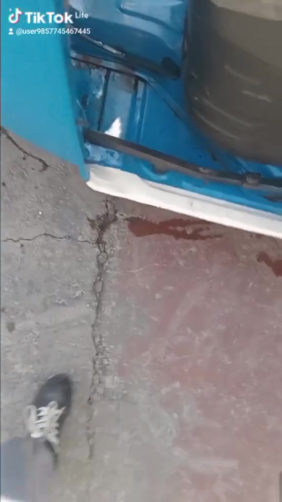 ***********
