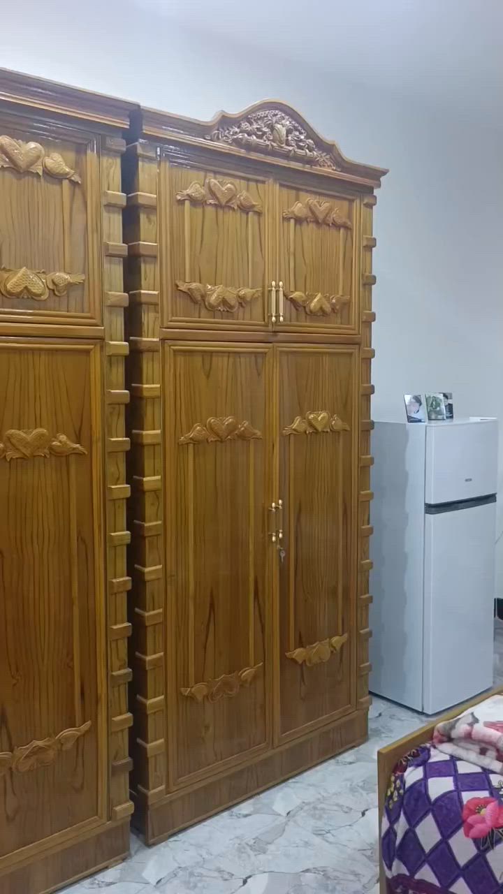 السلام عليكم غرفه نوم للبيع جديده كلش ومرتبه خذتها 2,100 صار 6 اشهر من خذتها رايدها 1,600 وبيها مجال الغرض من البيع اريد اجدد غيرها  للاستفسار الاتصال ع الرقم ***********
