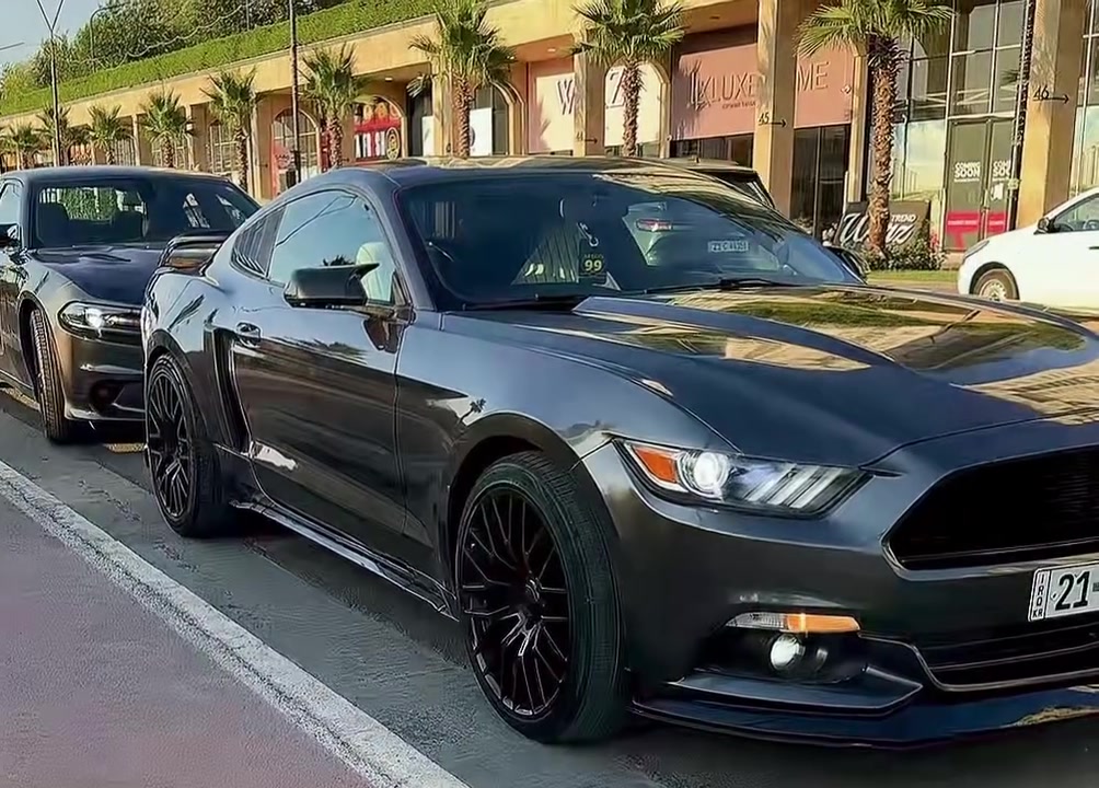 موديل 2015 
محرك 6v
حيزام صبغ 
سعر 115 
***********
